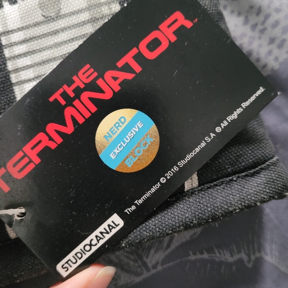 ⭐️Terminator Oven Mit⭐️ - Picture 3 of 3